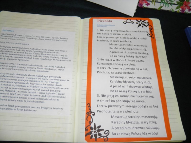 Wystawa - Śpiewniki Partiotyczne